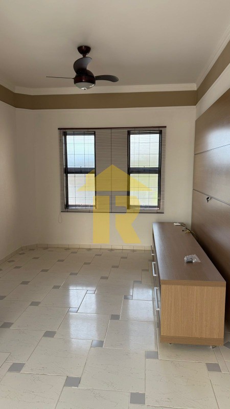 Casa com 3 quartos à venda, 196m² — foto 4 de 20