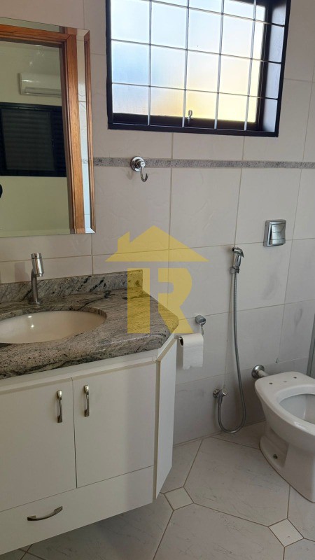Casa com 3 quartos à venda, 196m² — foto 16 de 20