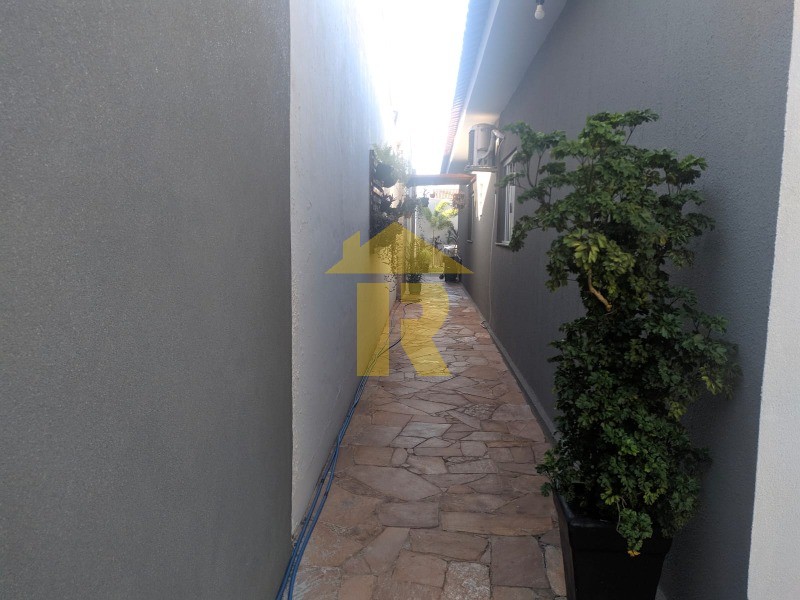 Casa com 3 quartos à venda, 186m² — foto 20 de 36
