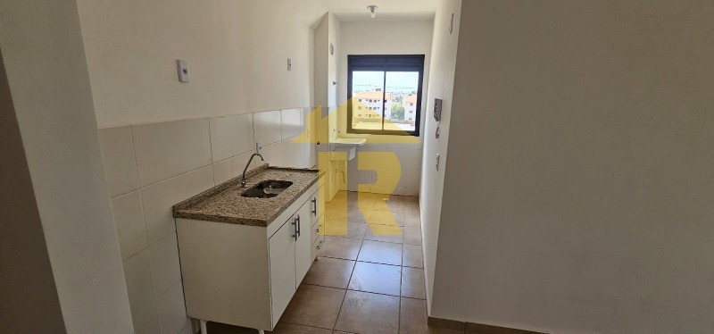 Apartamento com 2 quartos para aluguel, 46m² — foto 2 de 56