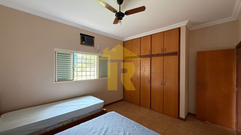 Casa de Condomínio com 4 quartos à venda, 315m² — foto 19 de 26