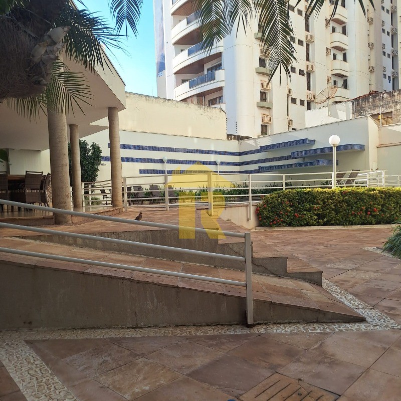 Apartamento com 4 quartos à venda, 255m² — foto 13 de 45