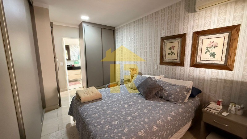 Casa de Condomínio com 3 quartos à venda, 200m² — foto 14 de 36