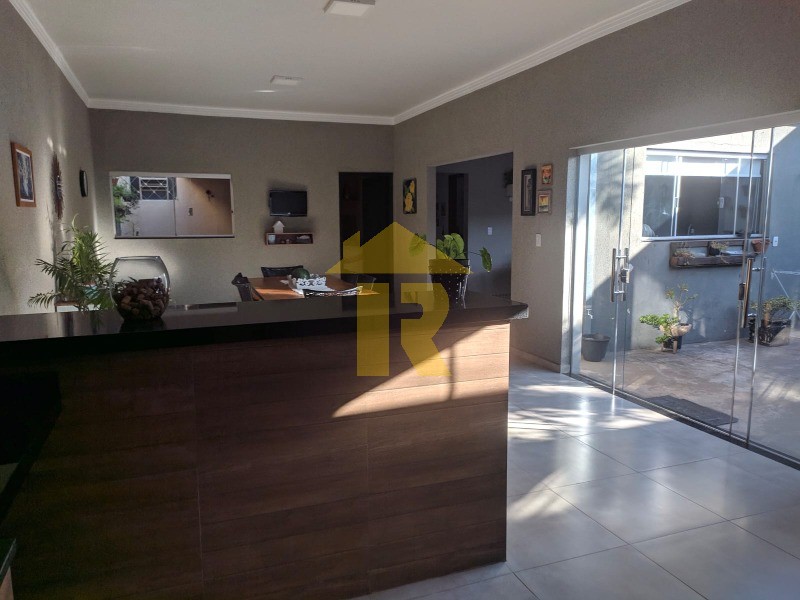 Casa com 3 quartos à venda, 186m² — foto 13 de 36