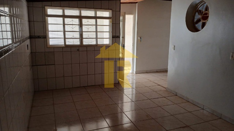 Casa com 2 quartos à venda, 180m² — foto 11 de 23