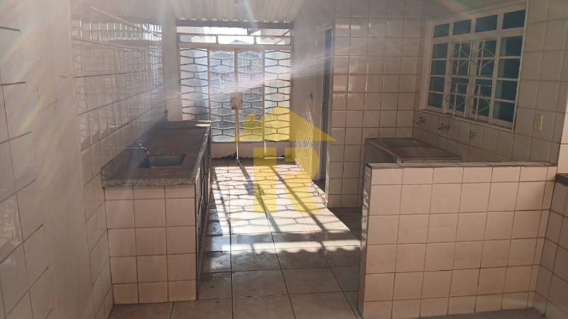 Casa com 2 quartos à venda, 180m² — foto 13 de 23