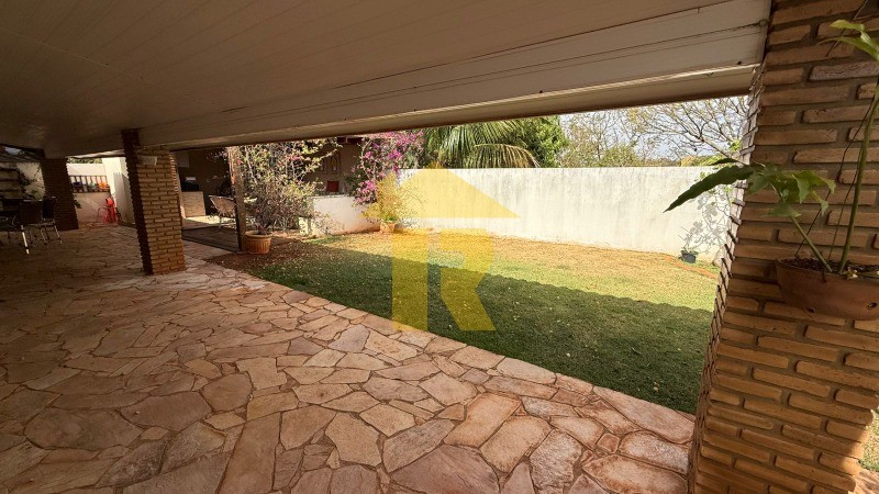 Casa de Condomínio com 3 quartos à venda, 200m² — foto 32 de 36