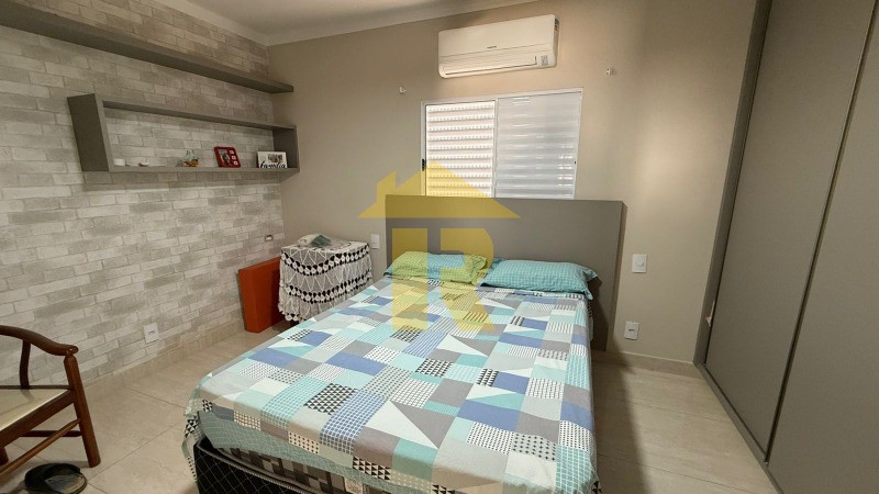 Casa de Condomínio com 3 quartos à venda, 200m² — foto 15 de 36