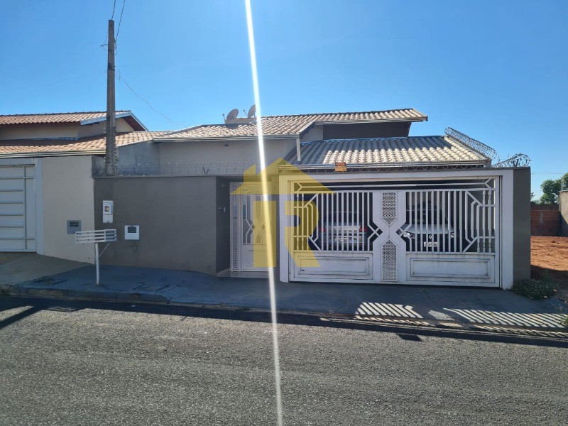 Casa com 3 quartos à venda, 95m² — foto 1 de 22