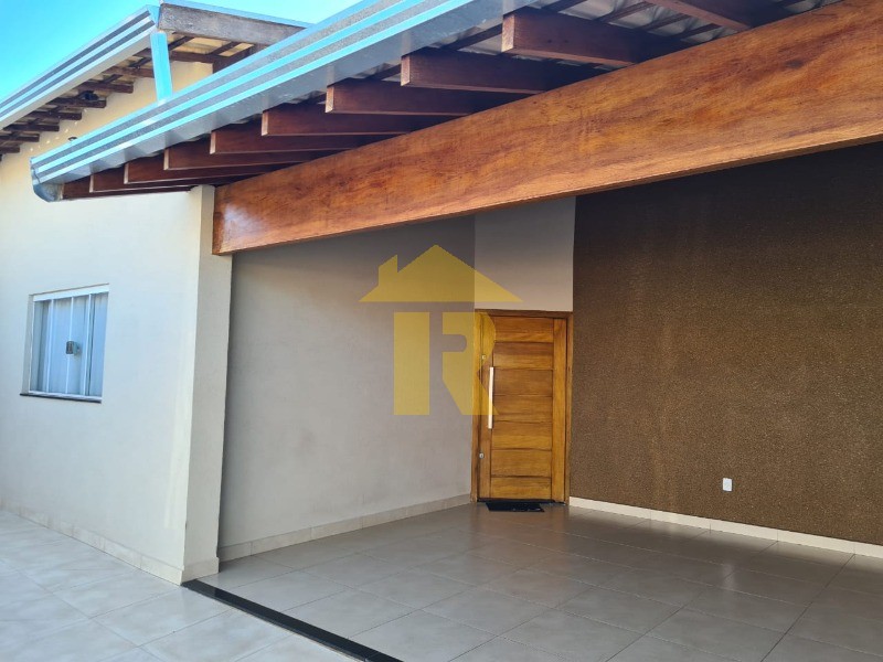 Casa com 3 quartos à venda, 95m² — foto 3 de 22
