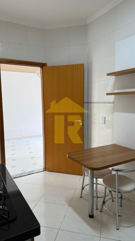 Casa com 3 quartos à venda, 196m² — foto 7 de 20