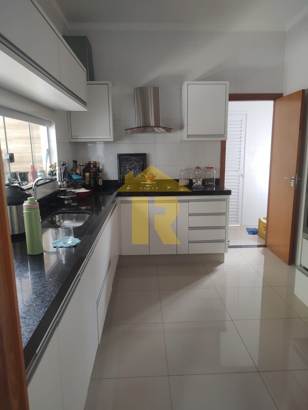 Casa de Condomínio com 3 quartos à venda, 153m² — foto 17 de 49