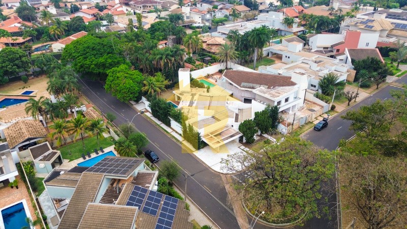 Casa de Condomínio com 4 quartos à venda e aluguel, 430m² — foto 2 de 22