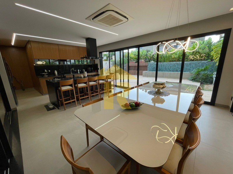 Casa de Condomínio com 2 quartos à venda, 280m² — foto 1 de 41