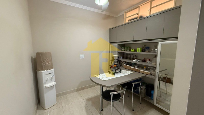 Casa de Condomínio com 3 quartos à venda, 200m² — foto 23 de 36