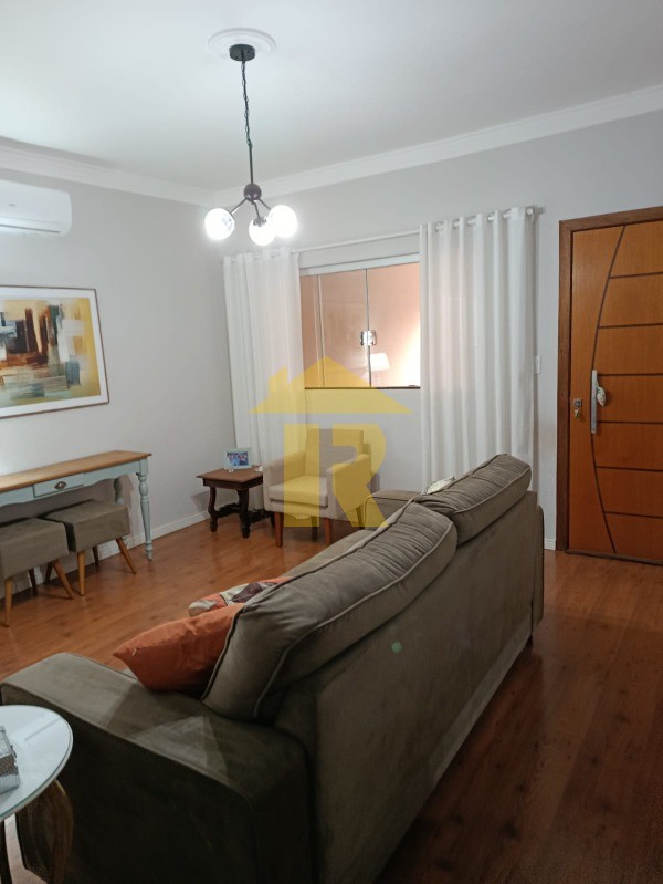 Casa com 3 quartos à venda, 186m² — foto 34 de 36