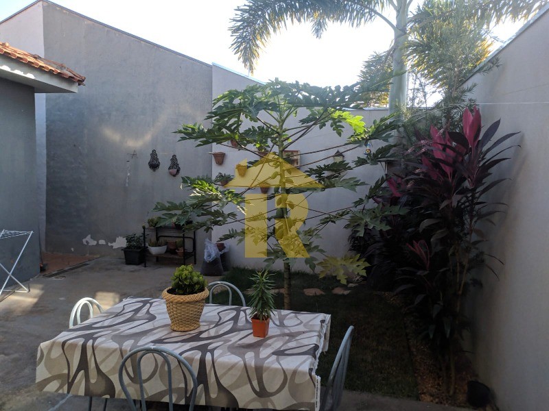 Casa com 3 quartos à venda, 186m² — foto 18 de 36