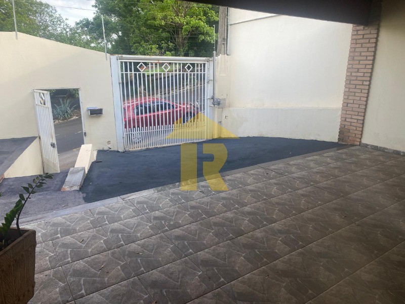 Casa com 2 quartos à venda, 145m² — foto 2 de 23