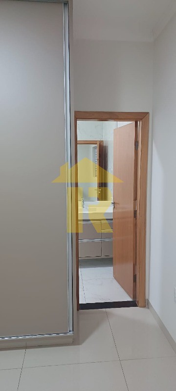 Casa de Condomínio com 3 quartos à venda e aluguel, 216m² — foto 31 de 33