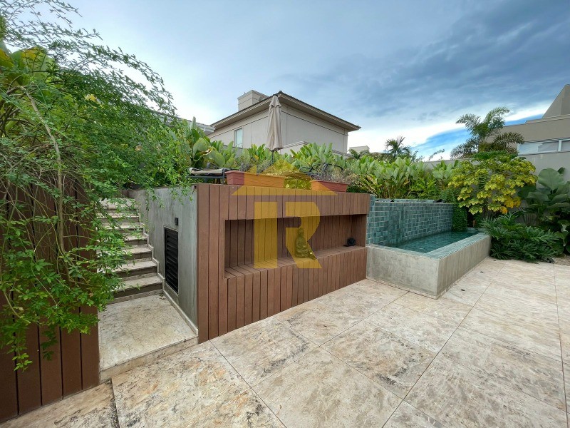 Casa de Condomínio com 2 quartos à venda, 280m² — foto 13 de 41