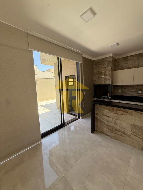 Casa de Condomínio com 3 quartos à venda, 178m² — foto 15 de 46