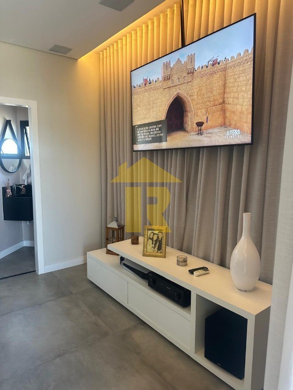 Casa de Condomínio com 4 quartos à venda, 243m² — foto 8 de 50