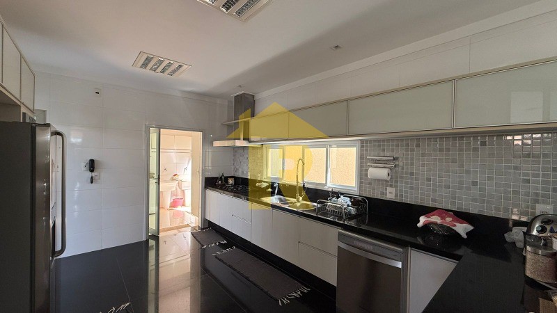 Casa de Condomínio com 4 quartos à venda, 390m² — foto 30 de 42