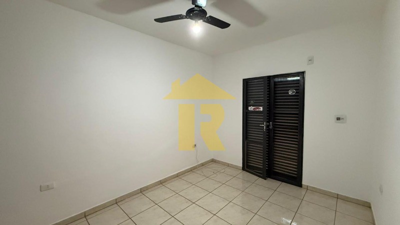 Casa com 3 quartos à venda, 340m² — foto 20 de 41