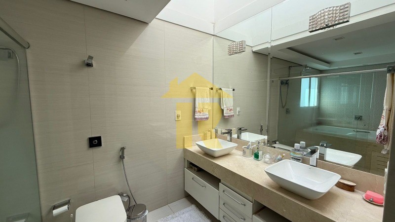 Casa de Condomínio com 4 quartos à venda, 390m² — foto 24 de 42