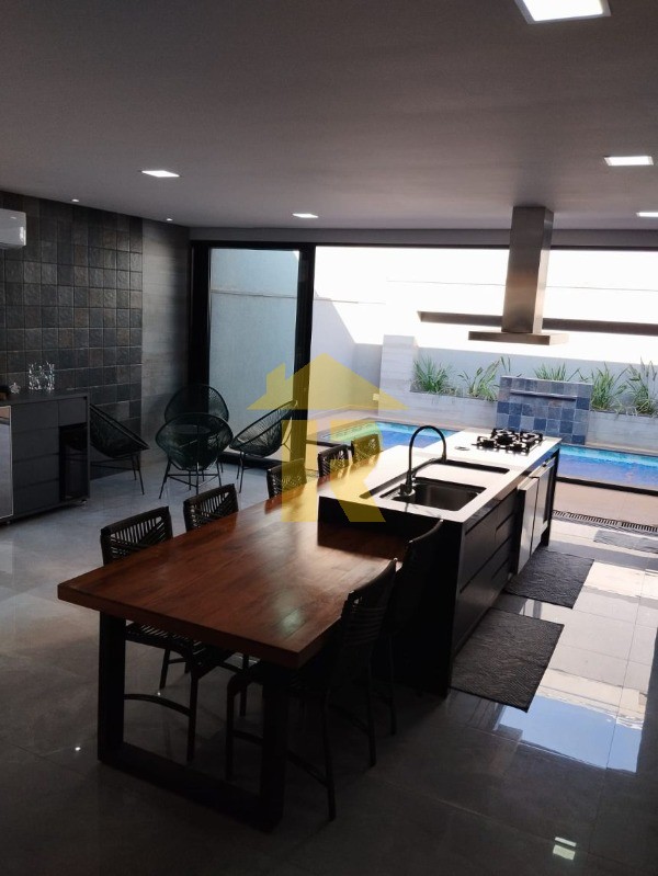 Casa de Condomínio com 3 quartos à venda, 220m² — foto 16 de 28