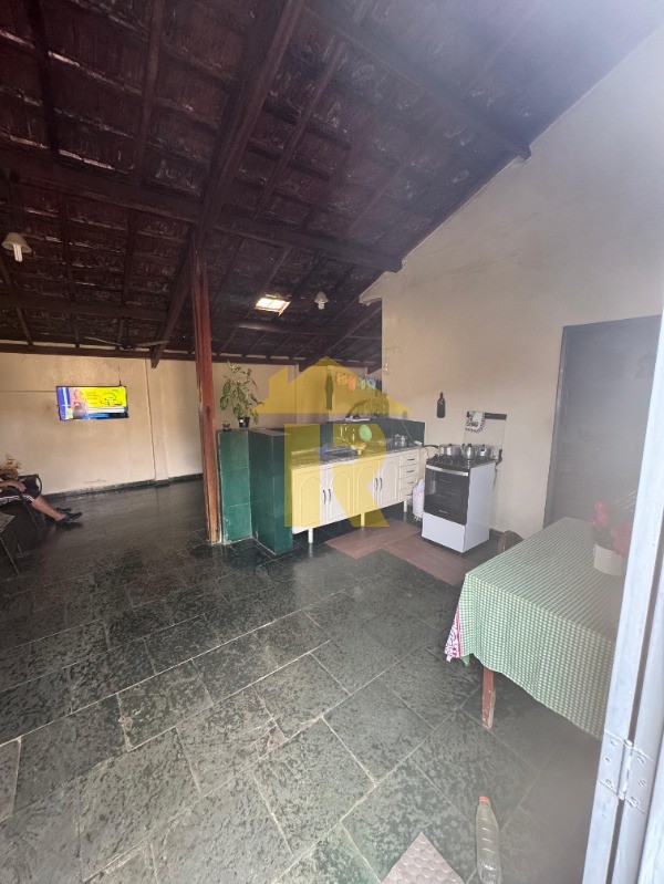 Casa com 4 quartos à venda, 220m² — foto 4 de 20