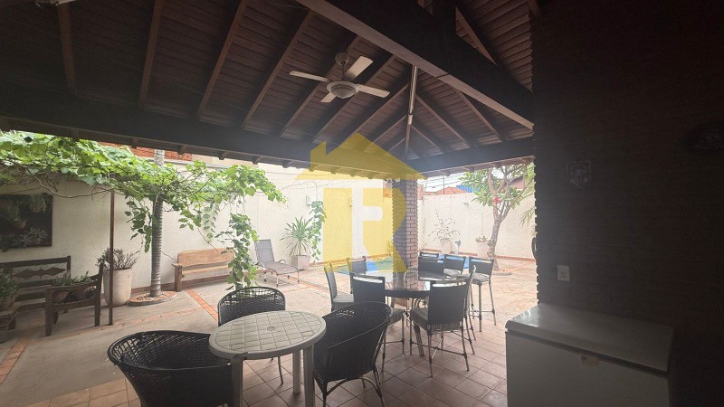 Terreno / Lote / Condomínio  à venda, 180m² — foto 5 de 19