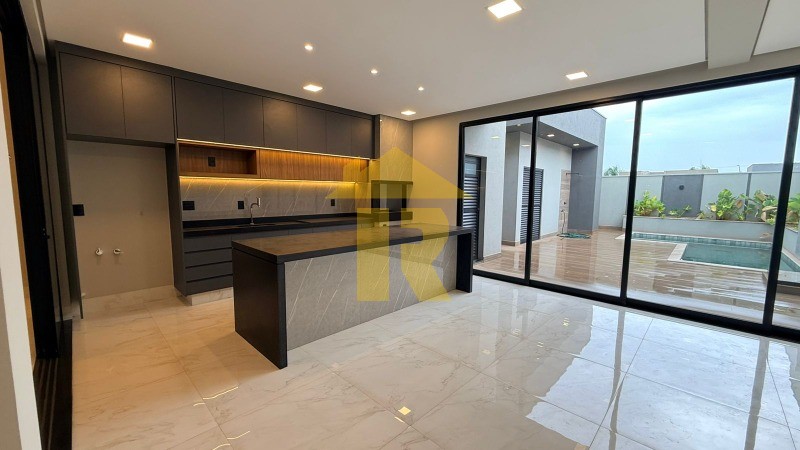 Casa de Condomínio com 3 quartos à venda, 248m² — foto 18 de 41