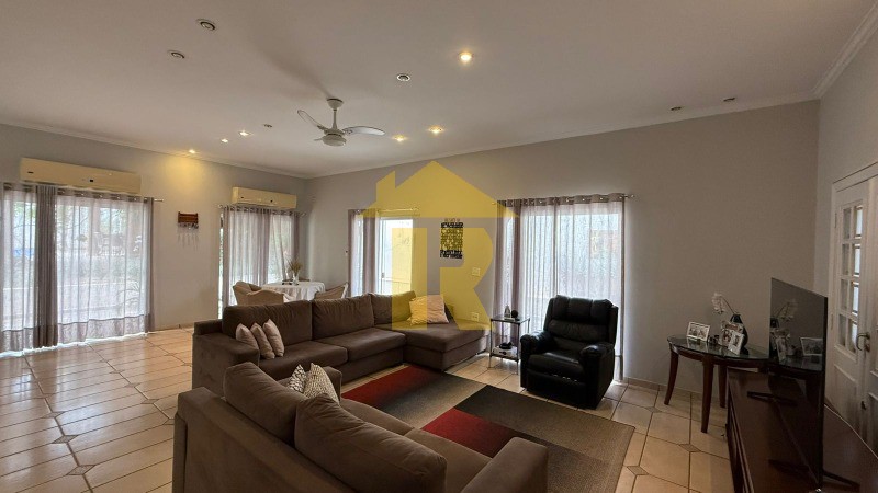 Casa com 3 quartos à venda, 400m² — foto 8 de 33