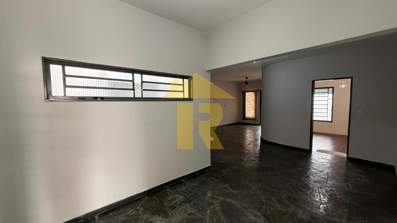 Casa com 3 quartos à venda, 340m² — foto 11 de 41