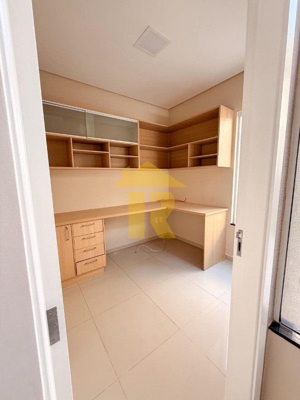 Casa de Condomínio com 3 quartos à venda, 200m² — foto 5 de 29