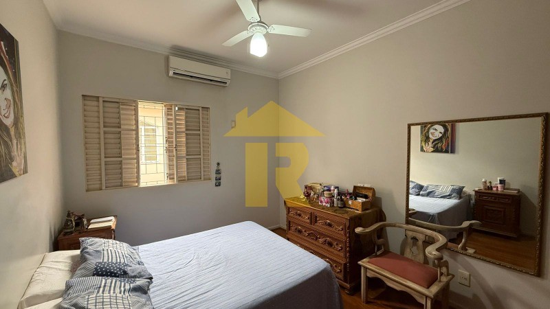 Casa com 3 quartos à venda, 400m² — foto 17 de 33