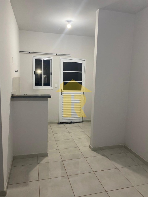 Casa com 2 quartos para aluguel, 47m² — foto 14 de 23