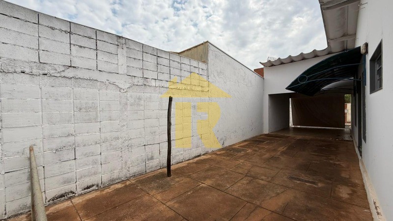 Casa com 3 quartos à venda, 340m² — foto 39 de 41