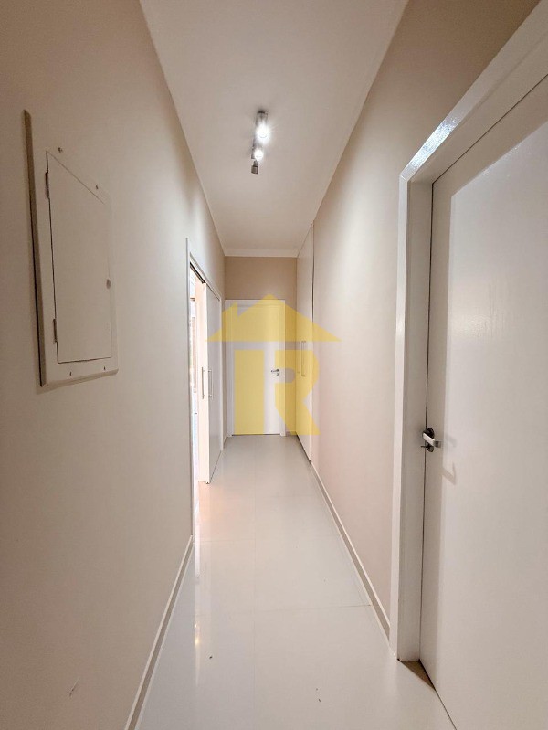 Casa de Condomínio com 3 quartos à venda, 200m² — foto 18 de 29