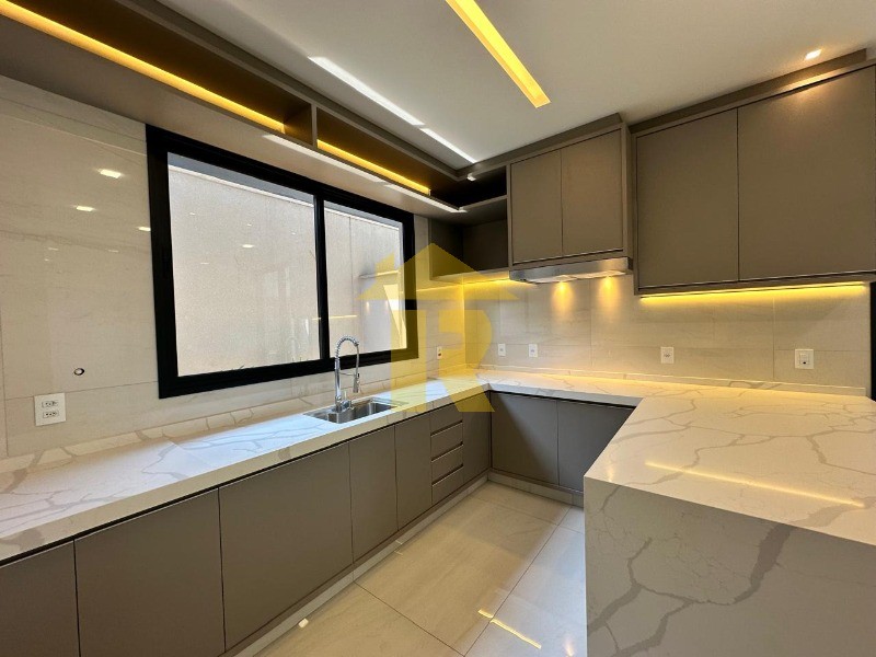 Casa de Condomínio com 4 quartos à venda, 381m² — foto 10 de 37