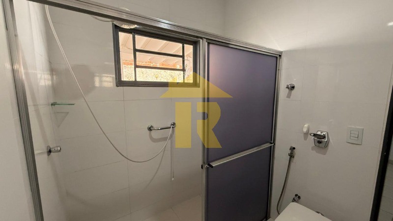 Casa com 3 quartos à venda, 340m² — foto 16 de 41