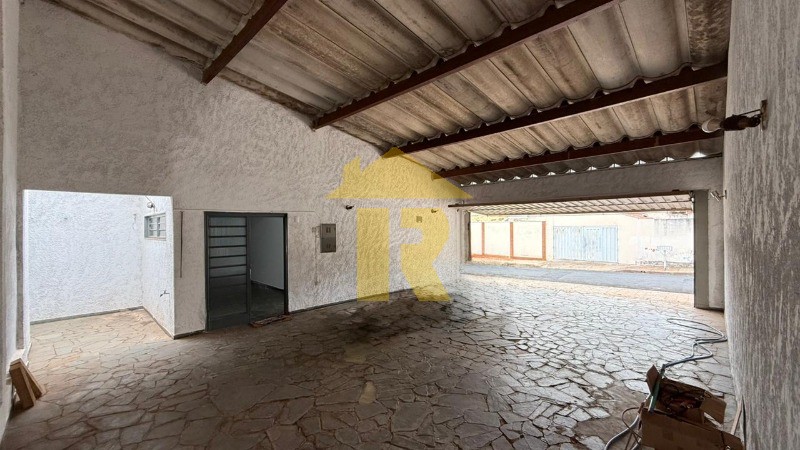 Casa com 3 quartos à venda, 340m² — foto 8 de 41