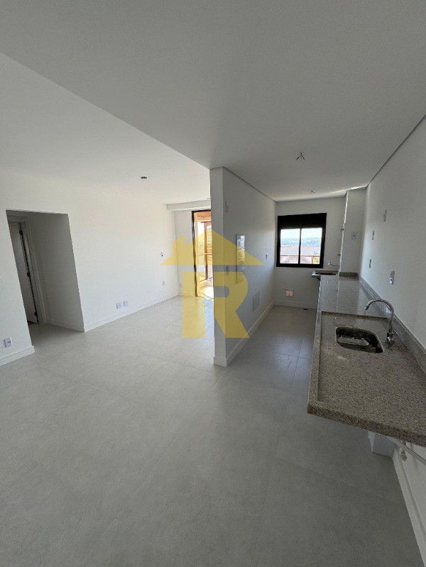 Apartamento com 3 quartos à venda, 92m² — foto 2 de 33