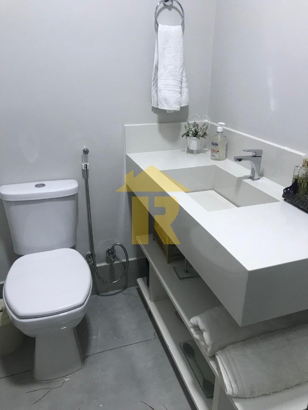 Casa de Condomínio com 3 quartos à venda, 220m² — foto 28 de 41
