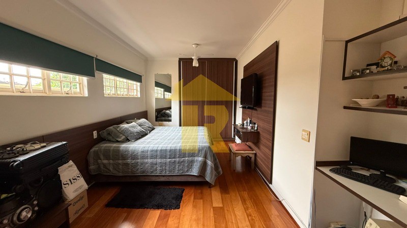 Casa com 3 quartos à venda, 400m² — foto 13 de 33
