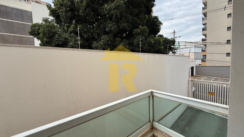 Apartamento com 3 quartos à venda, 150m² — foto 25 de 27