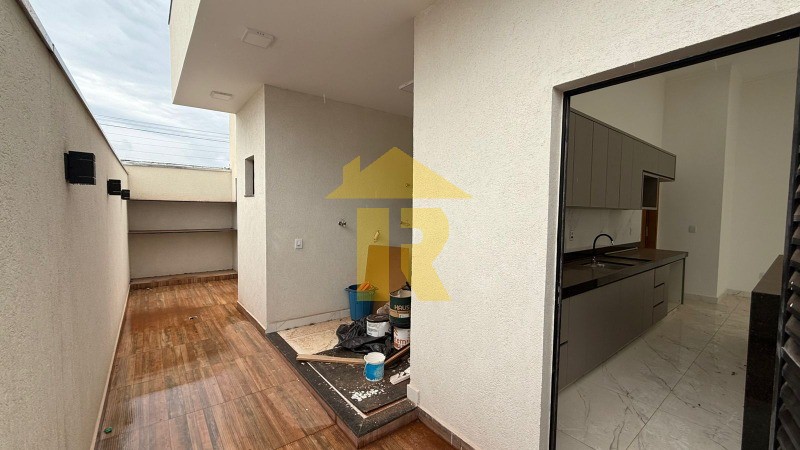 Casa de Condomínio com 3 quartos à venda, 220m² — foto 17 de 34