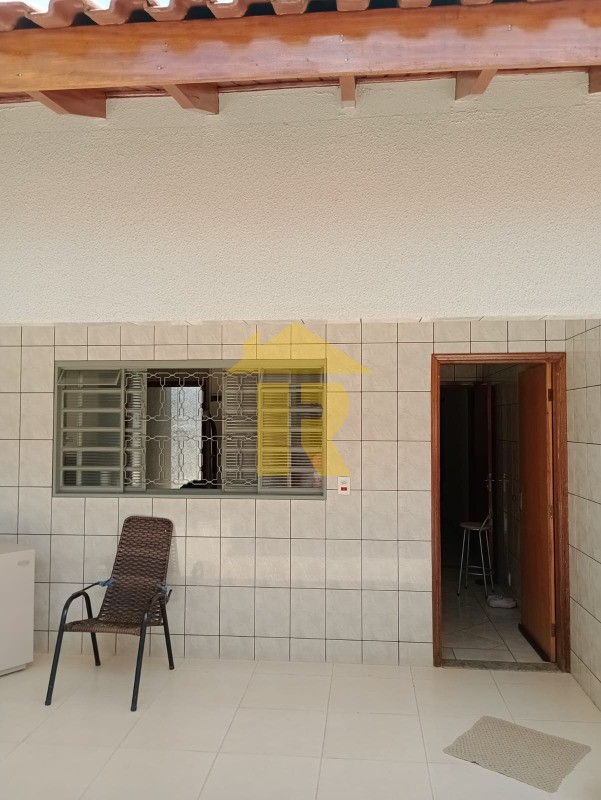 Casa com 3 quartos à venda, 238m² — foto 30 de 38