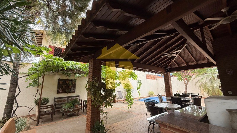 Terreno / Lote / Condomínio  à venda, 180m² — foto 6 de 19
